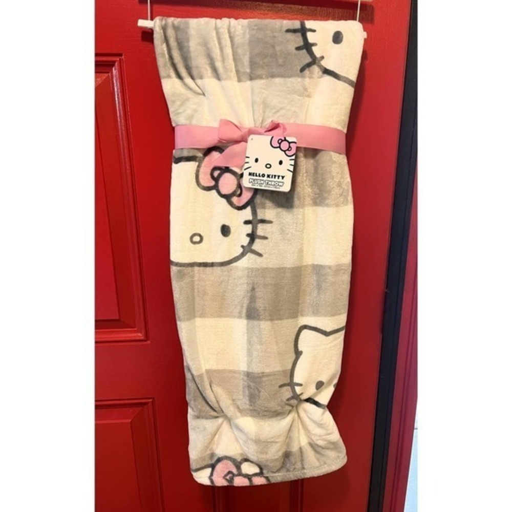 Hello Kitty‎ Gray Plaid Pink Bow Sanrio 50" x 70" Plush Throw Decorative Blanket